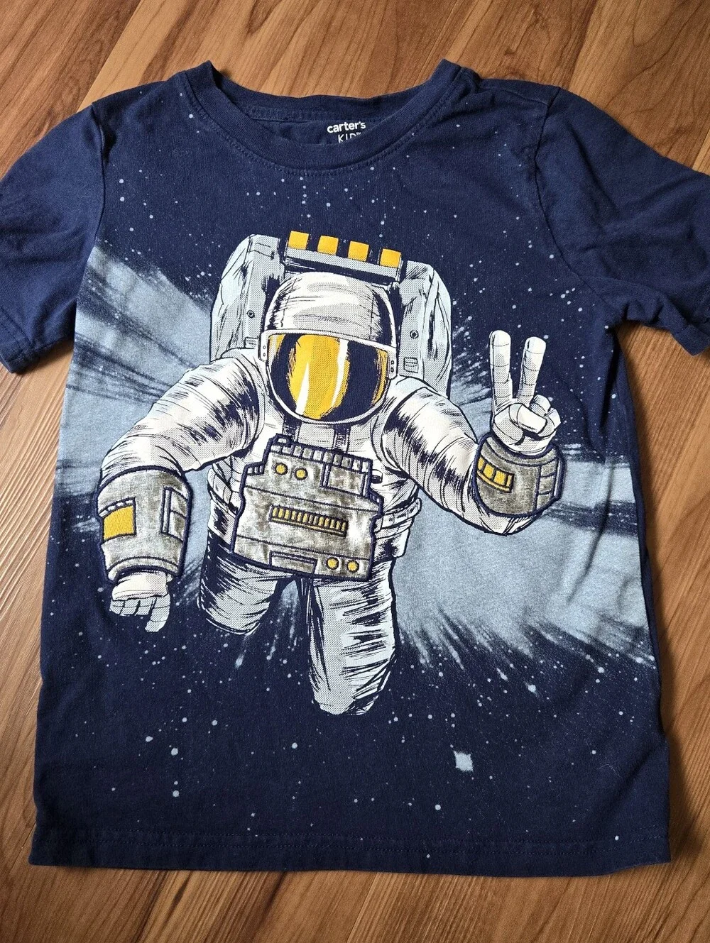 Carter's Astronaut & Shark graphic tee set of 2 little boy size 7 GUC